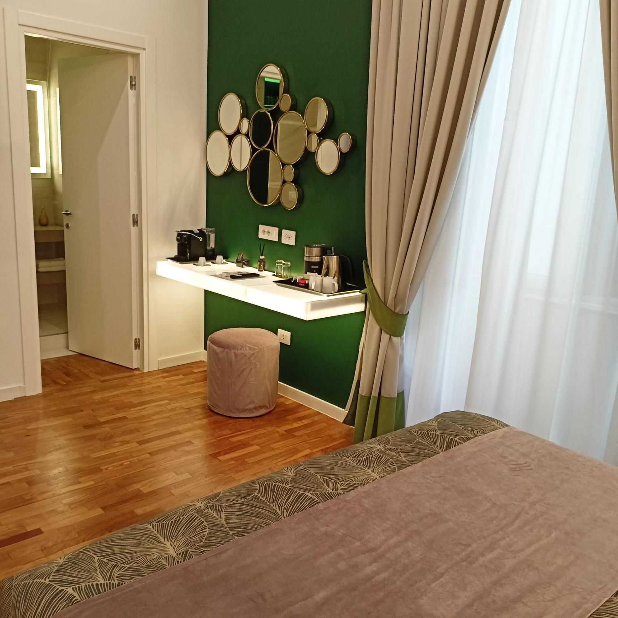 La Lepre Bovio Hotel Наполи Екстериор снимка