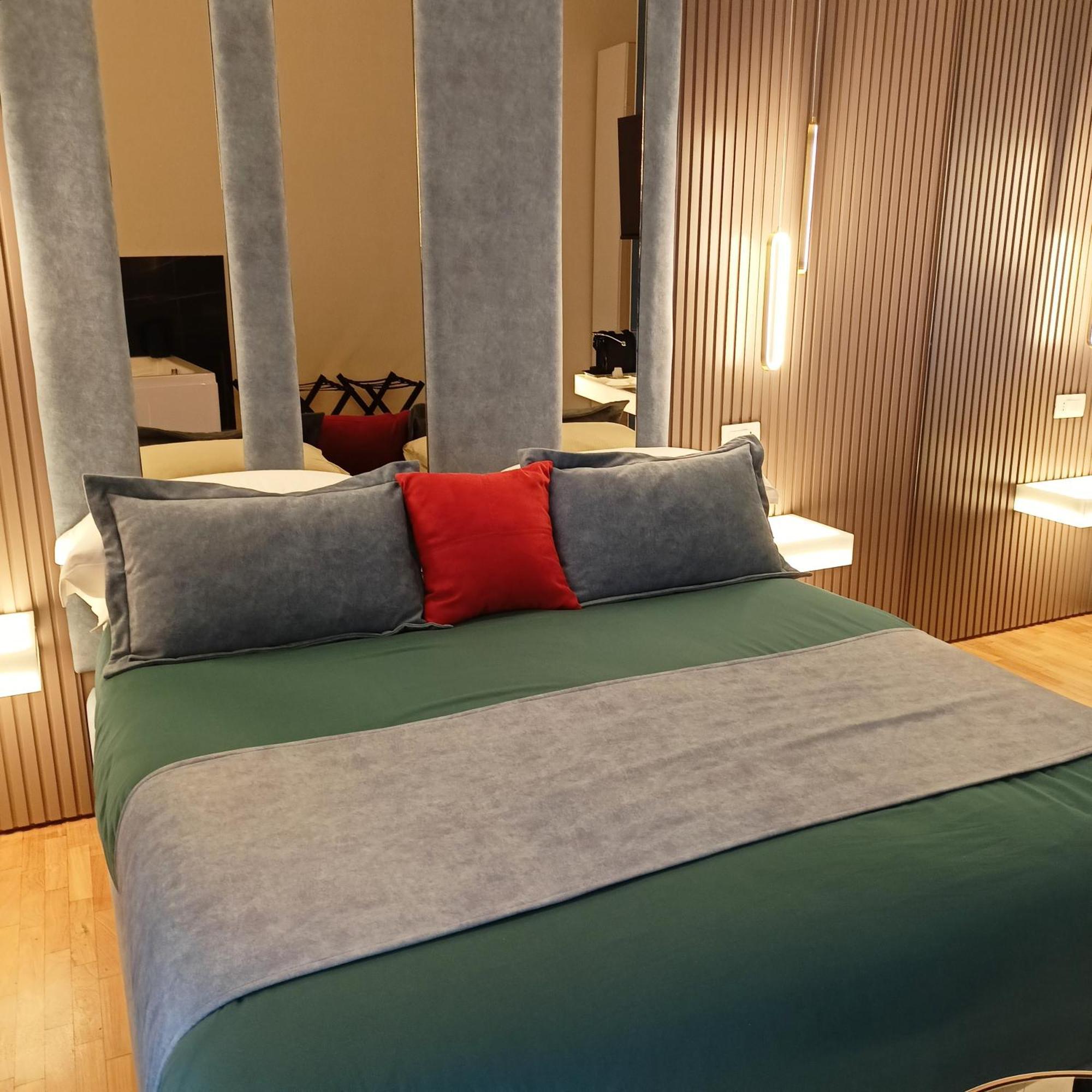 La Lepre Bovio Hotel Наполи Екстериор снимка