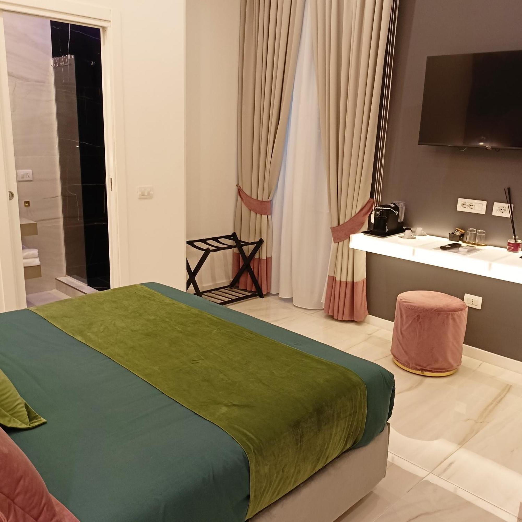 La Lepre Bovio Hotel Наполи Екстериор снимка