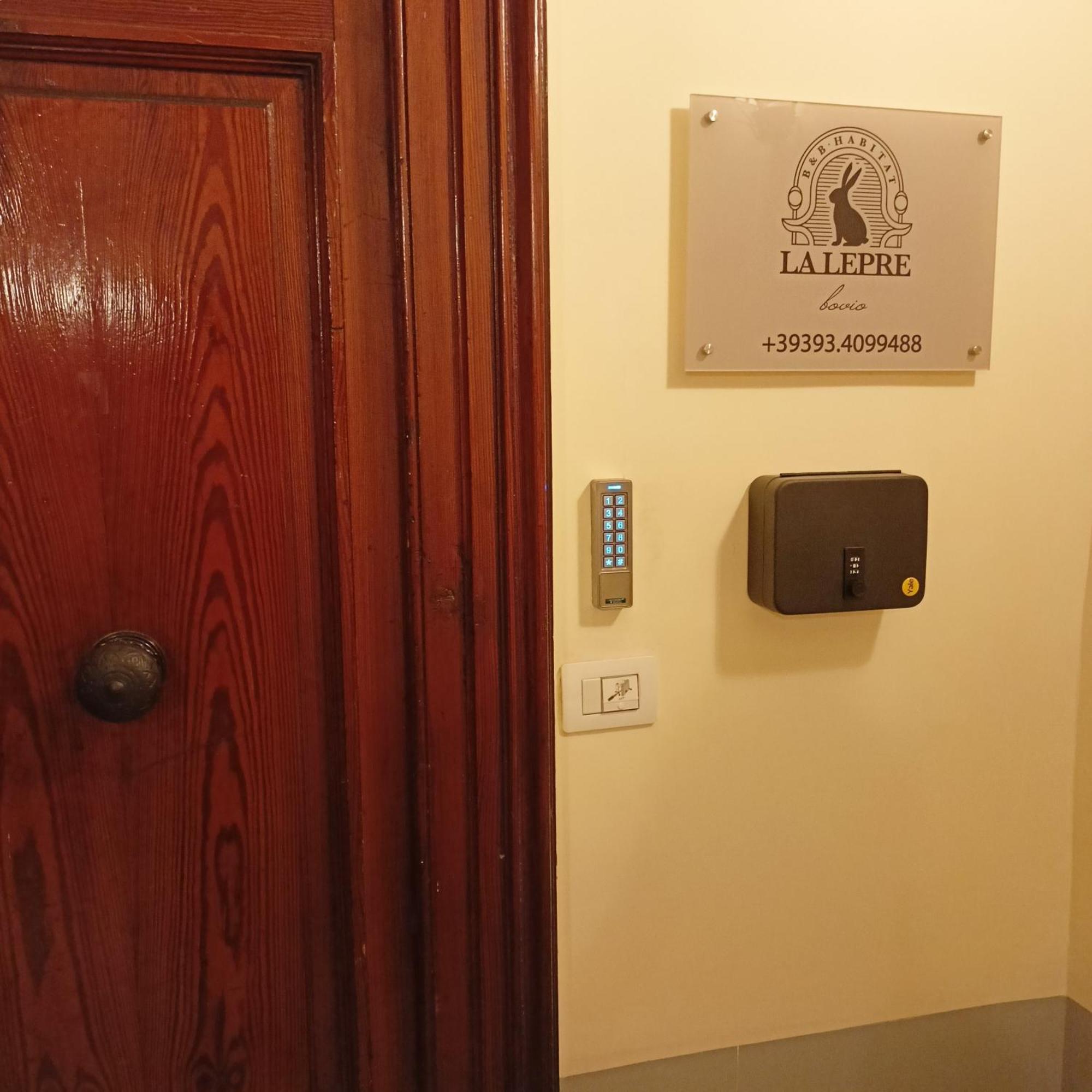 La Lepre Bovio Hotel Наполи Екстериор снимка