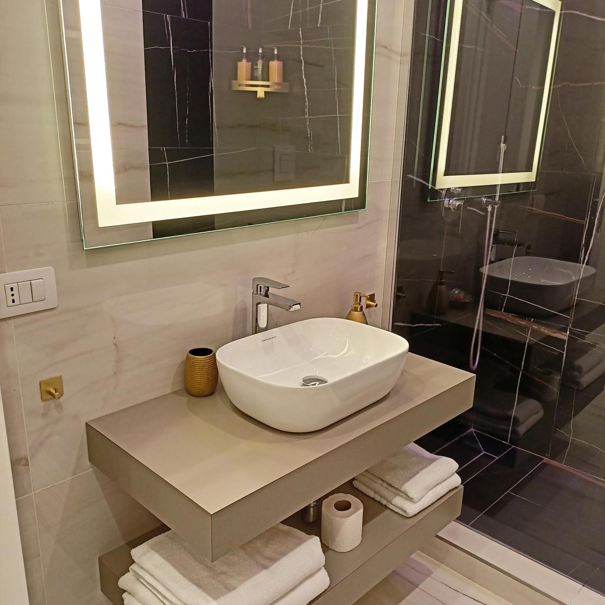 La Lepre Bovio Hotel Наполи Екстериор снимка