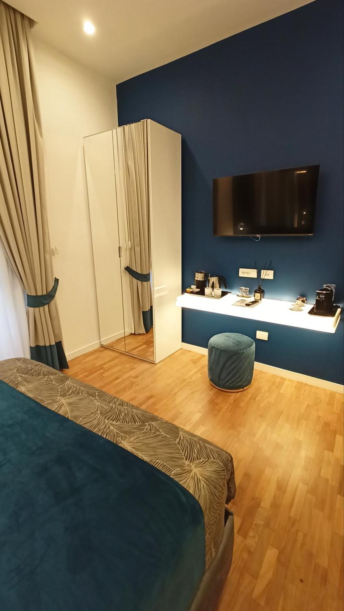 La Lepre Bovio Hotel Наполи Екстериор снимка