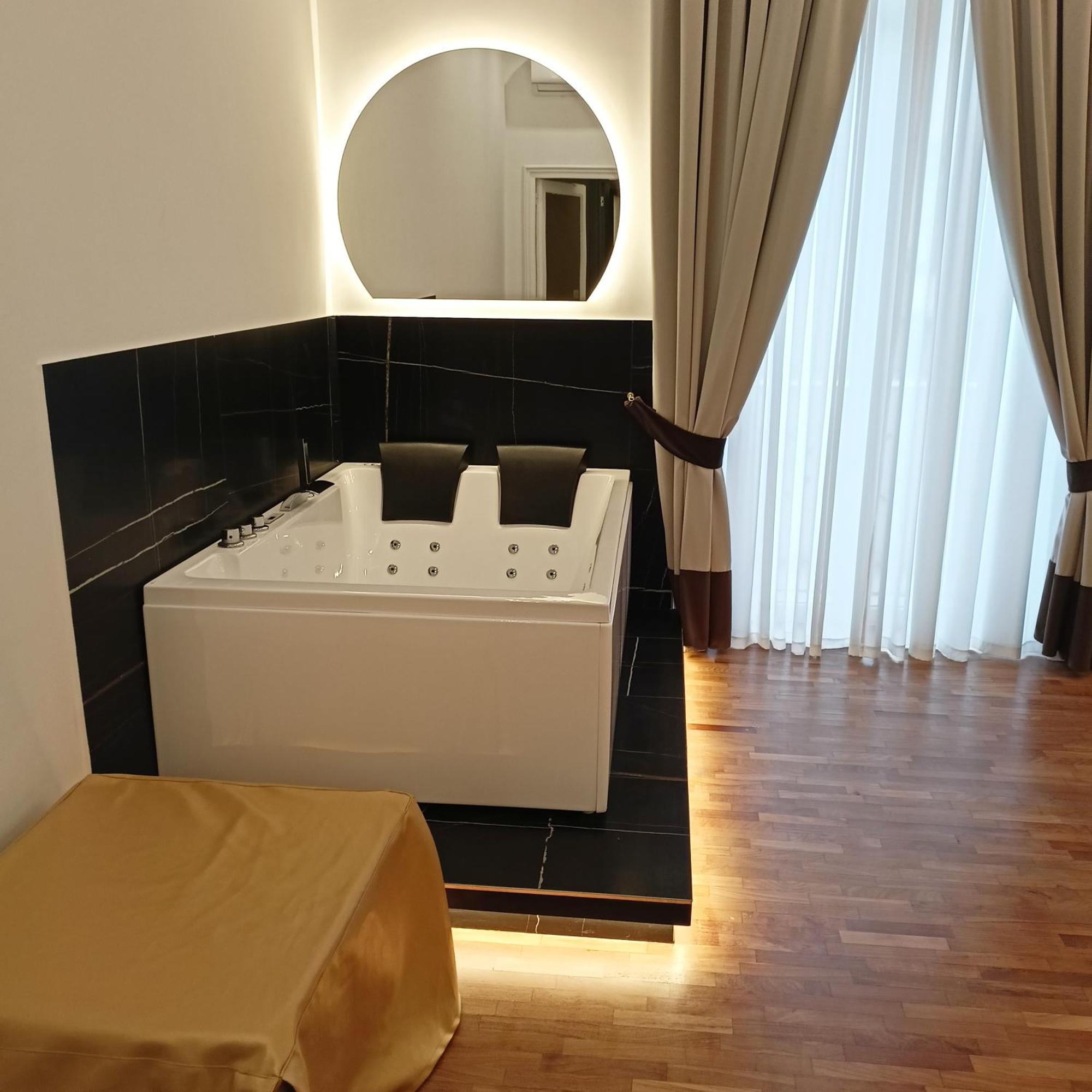 La Lepre Bovio Hotel Наполи Екстериор снимка