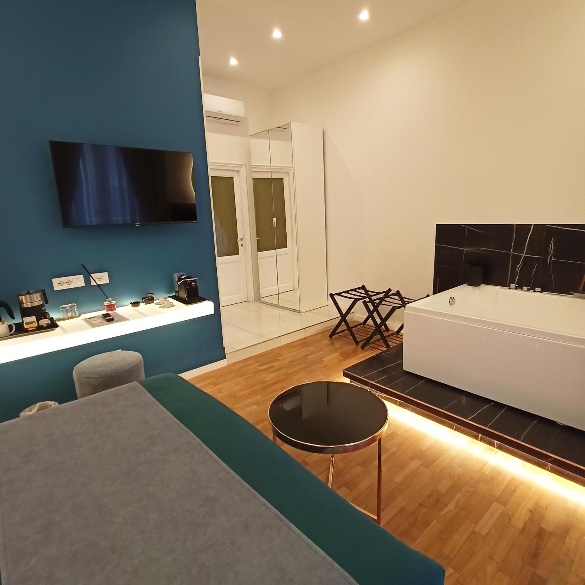 La Lepre Bovio Hotel Наполи Екстериор снимка